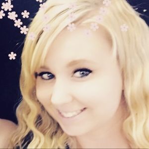 Meet your Posher, Lorraine